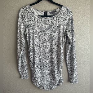 A Pea in the Pod Maternity Long Sleeve Ruched Top Size S